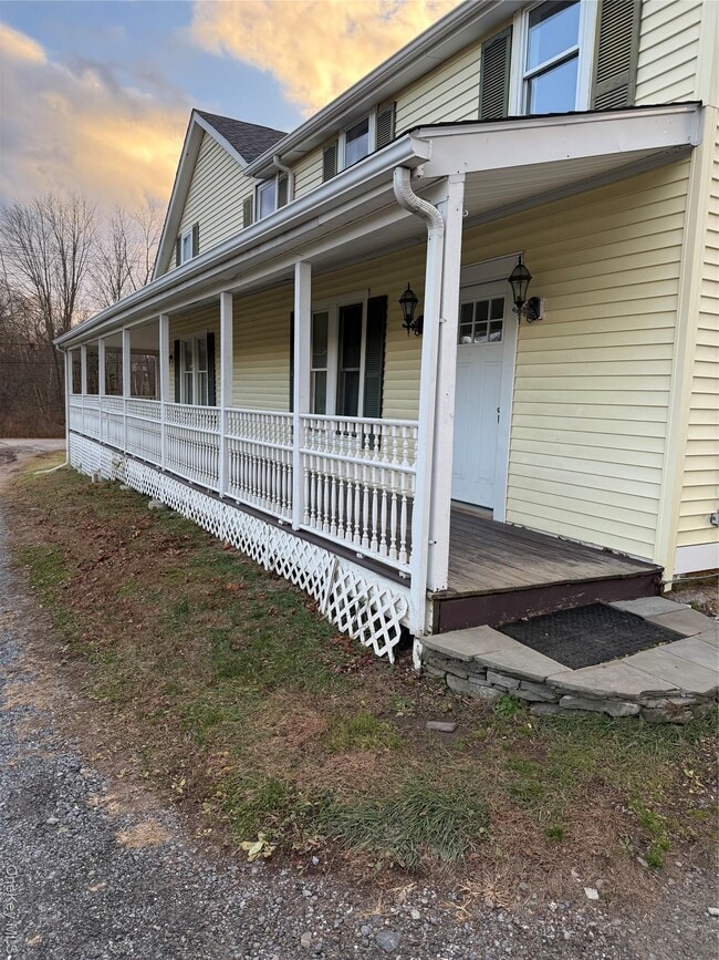 Building Photo - 619 Salt Point Turnpike