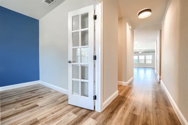 Foto del edificio - 1328 Cress Gdn Ln