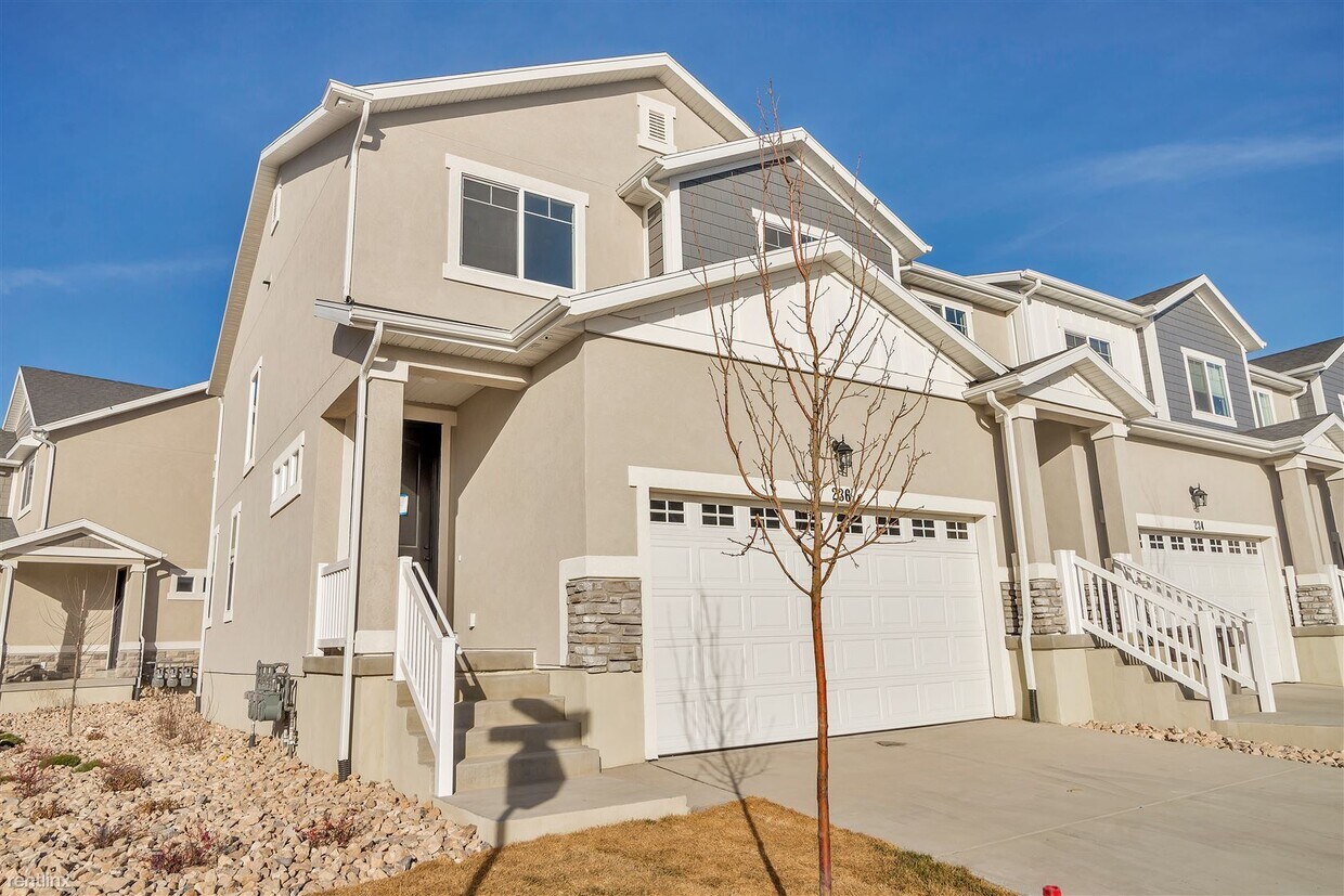 3 br, 2.5 bath Townhome 236 Whitewater D... Townhome Rentals in