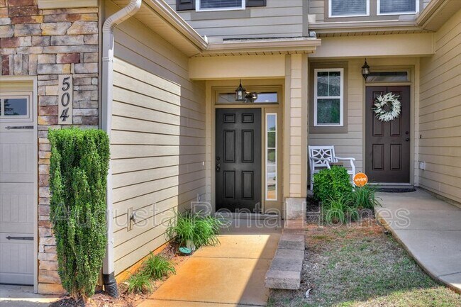 Building Photo - 504 Vinings Dr