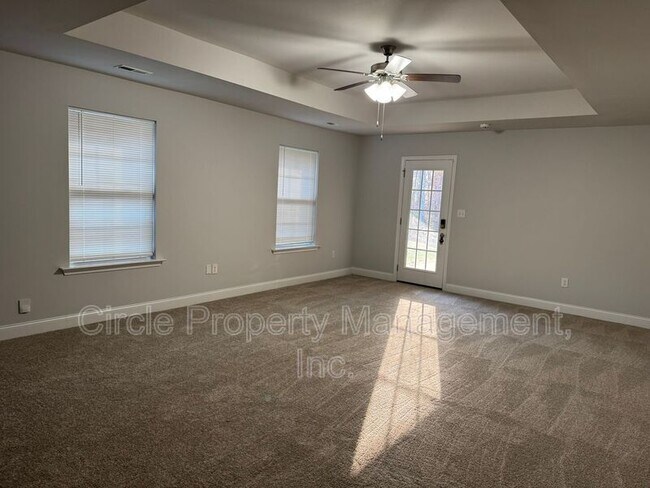 Foto del edificio - 14287 Wildflower Dr