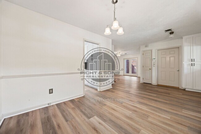 Building Photo - 3301 Lemoyne Ct