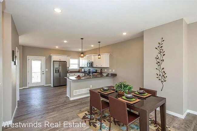 Building Photo - 3 br, 2.5 bath House - 1810 Bernardy Drive