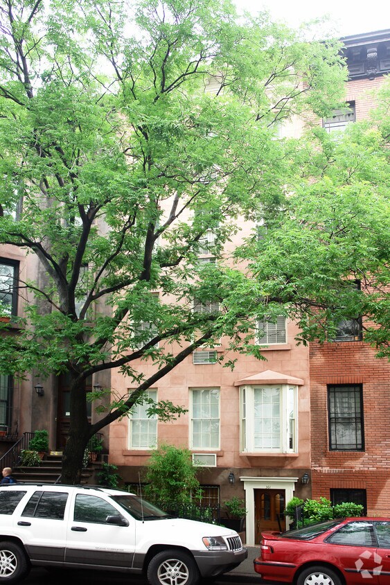 Building Photo - 361 W 22nd St