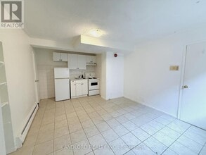 Building Photo - 198 Dunn Ave