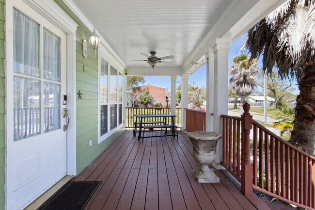 Building Photo - 426 Russell Ave