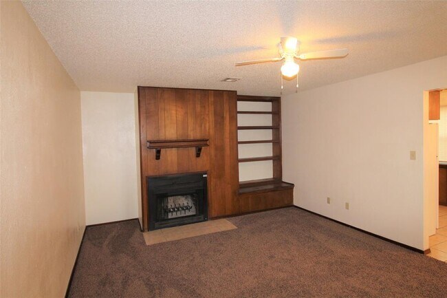 Foto del edificio - 304 Chalmette Dr