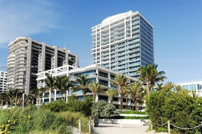 Foto del edificio - 6799 Collins Ave