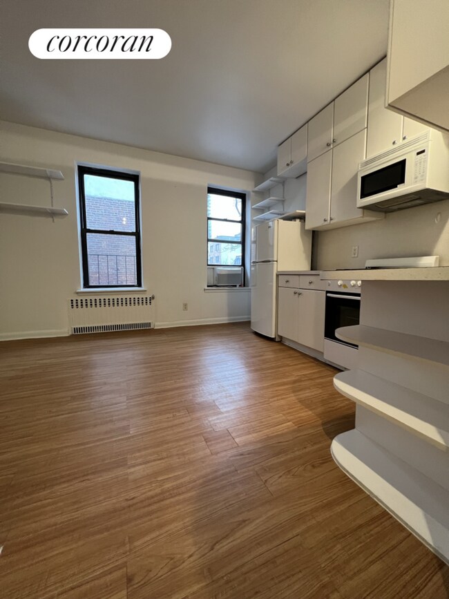 Foto del edificio - 448 E 87th St