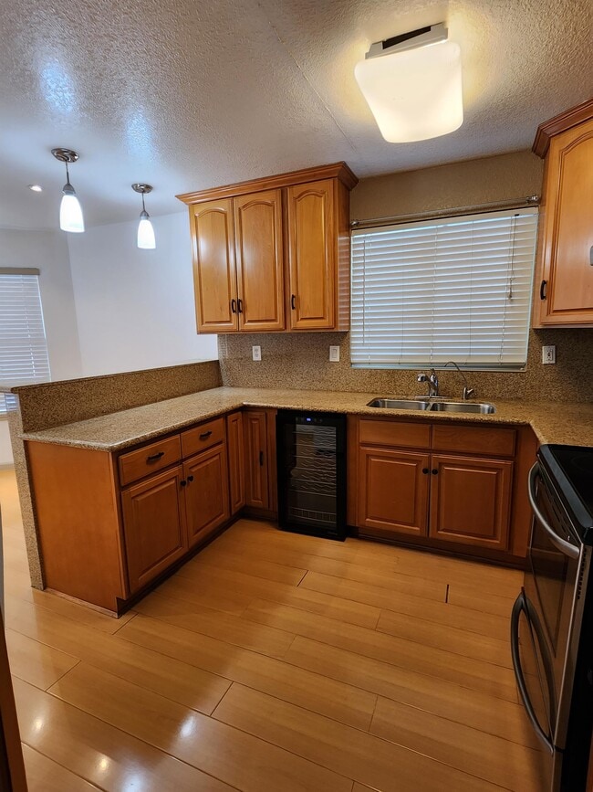 Building Photo - 4570 Armadale Way