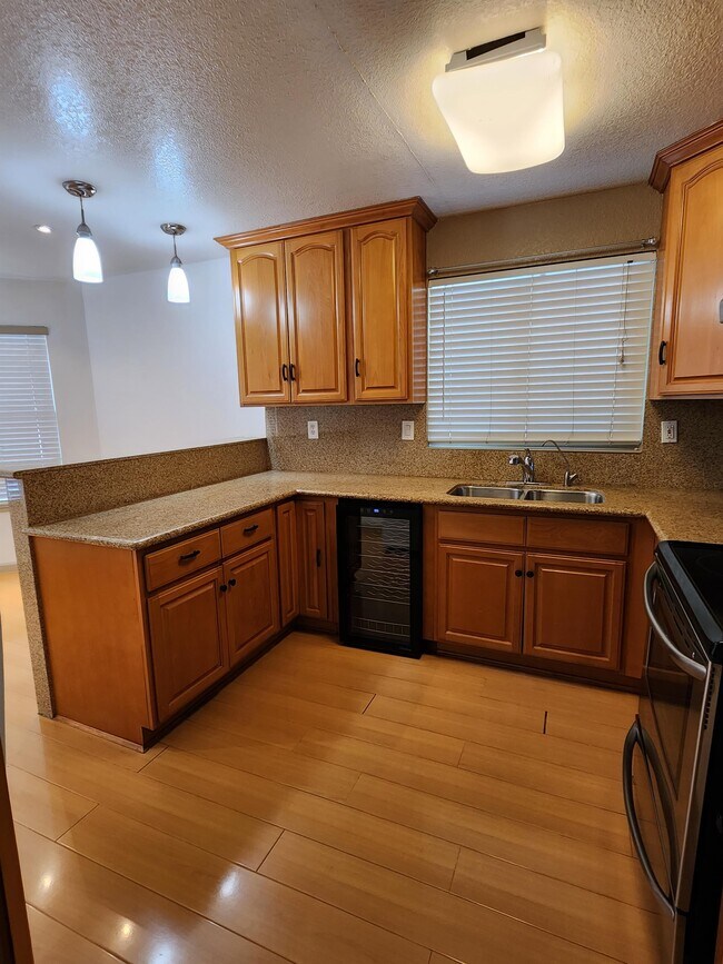 Foto del edificio - 4570 Armadale Way