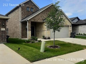 Building Photo - 212 Travine Dr