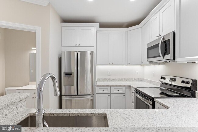 Foto del edificio - 4561 Strutfield Ln