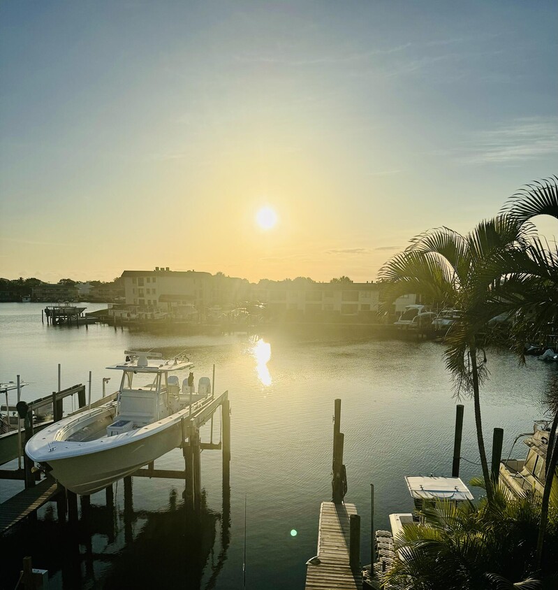 308 Northlake Dr Unit 4  