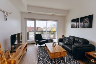 Building Photo - 456 Gertrude Ave