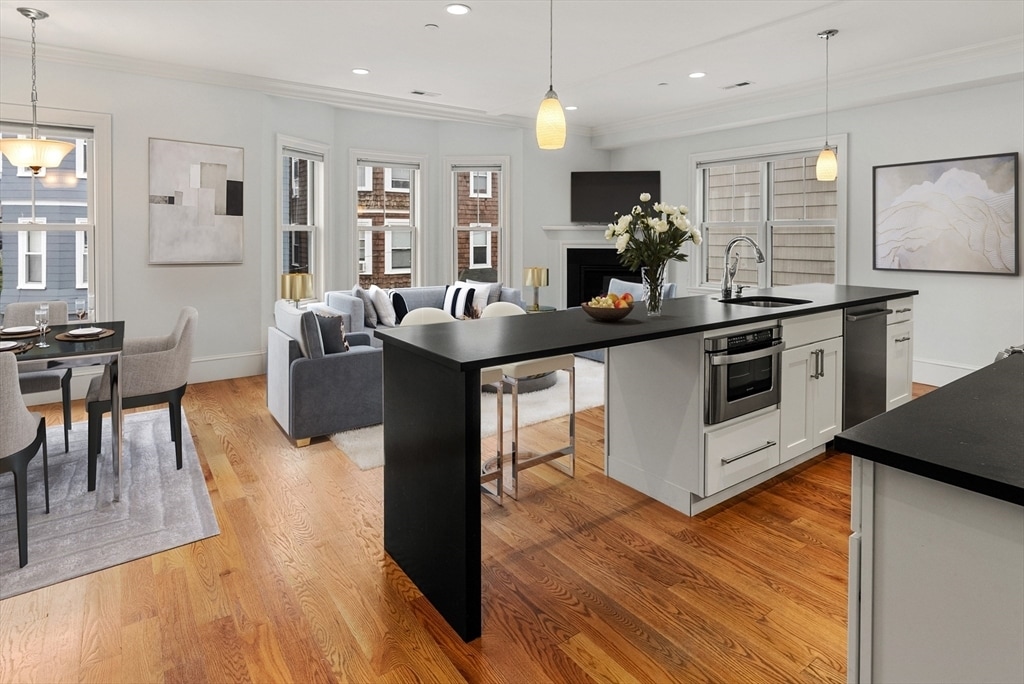 Foto principal - 27 Washburn St