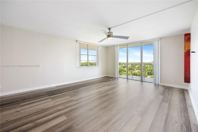 Foto del edificio - 16740 NE 9th Ave