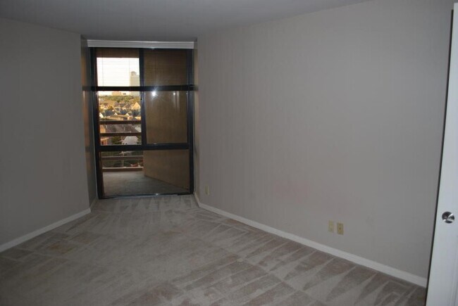 Foto del edificio - 3525 Sage Rd