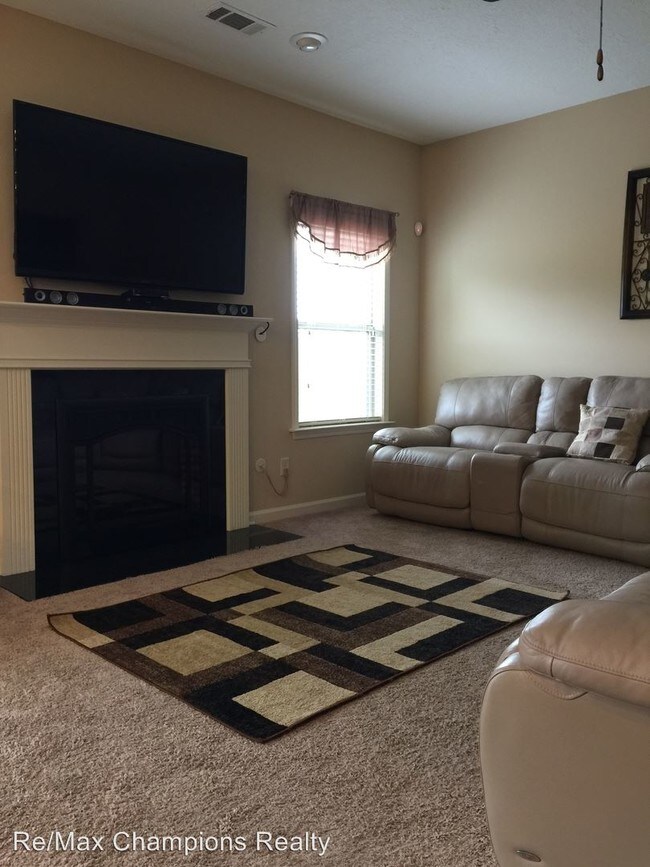 Building Photo - 1607 Lexington Lake Dr