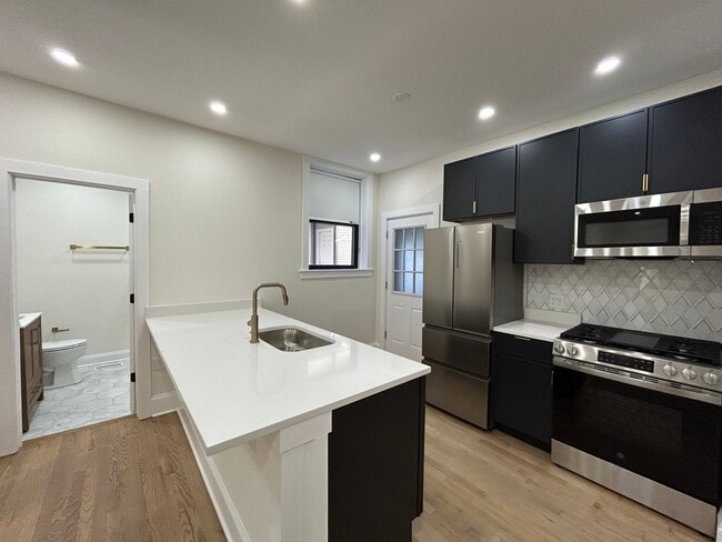 Foto del edificio - 4636 N Hamilton Ave