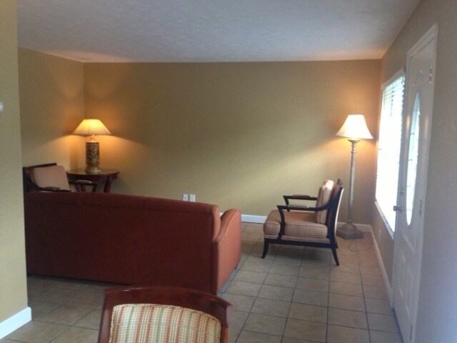 Foto principal - 1802 Jackson Ave W