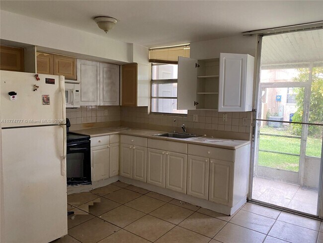 Foto del edificio - 5959 SW 69th St