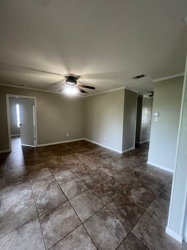 Foto del edificio - Lorena ISD