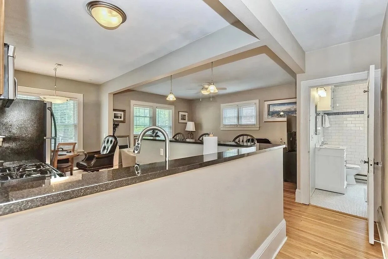 Foto principal - 3520 Emerson Ave S