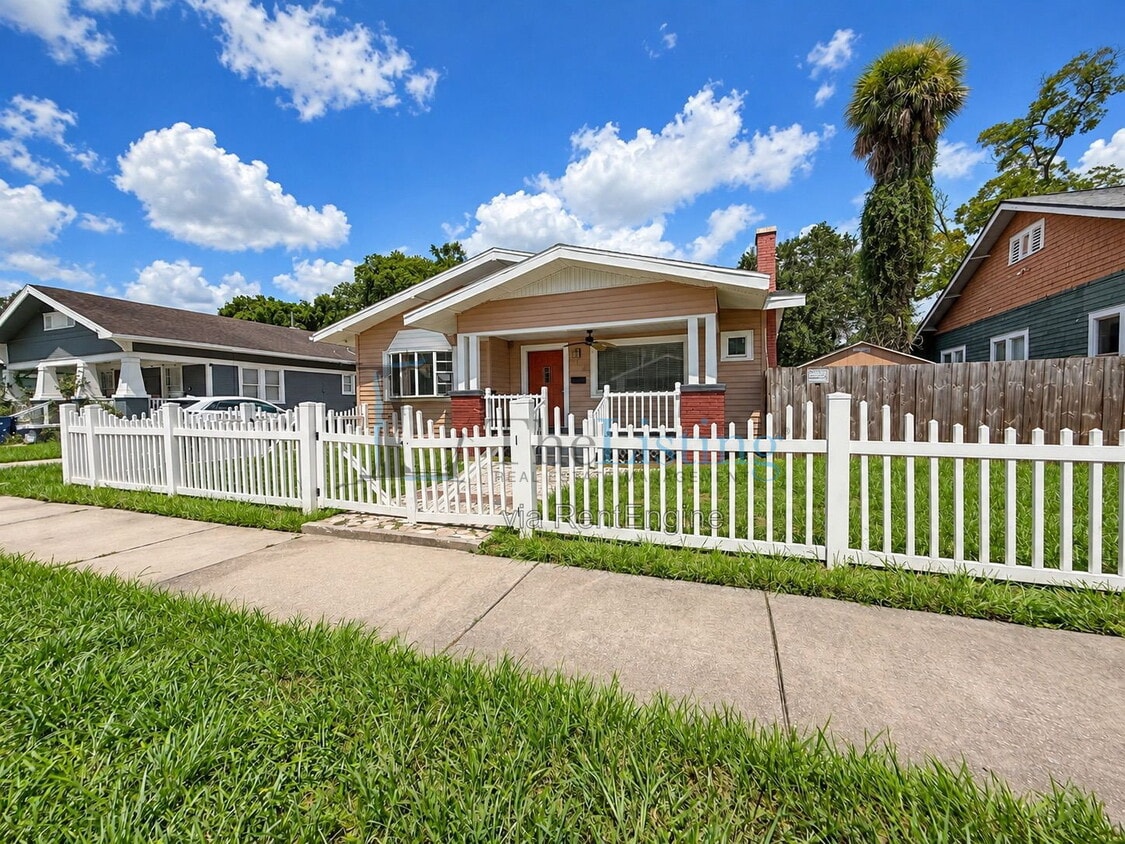 Photo - 916 East 25th Avenue