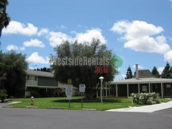 Primary Photo - 1404 N Tustin Ave