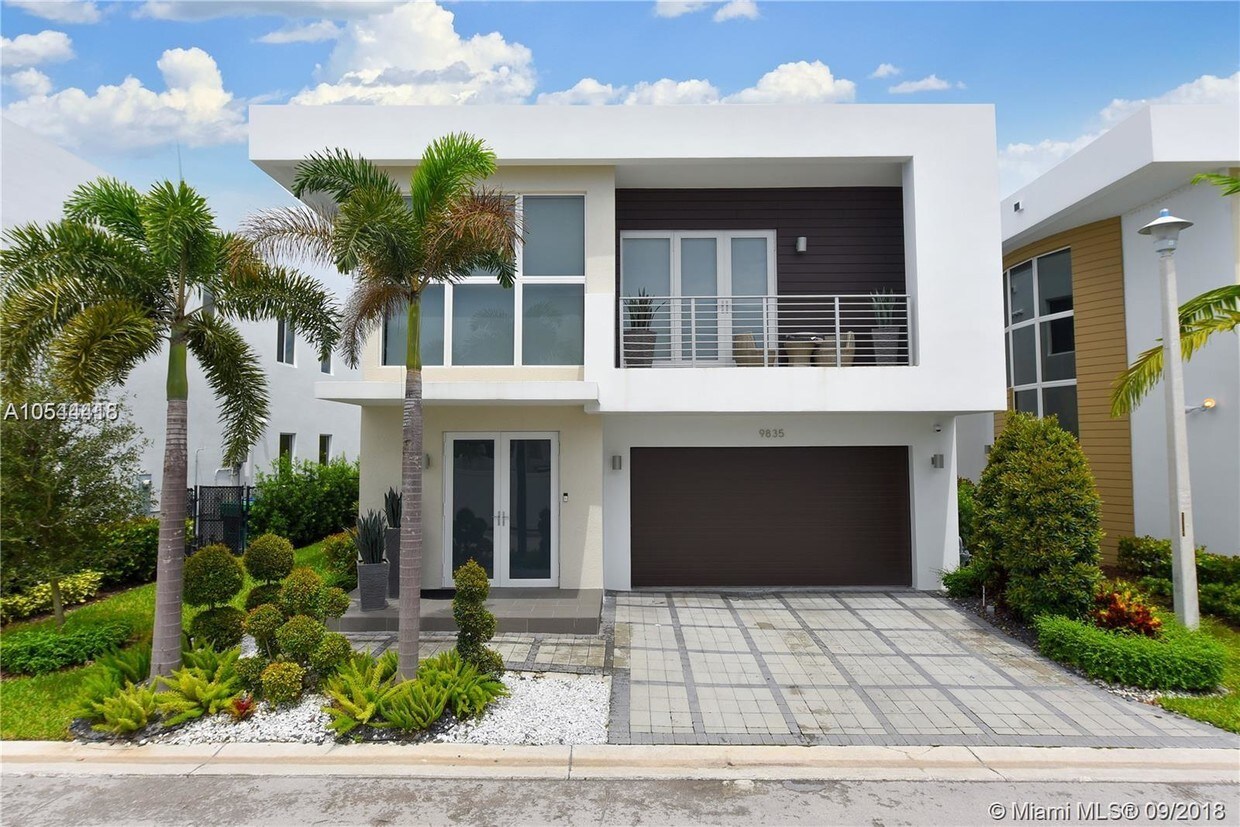 9835 NW 75th Terrace, Doral, FL 33178 House Rental in Doral, FL