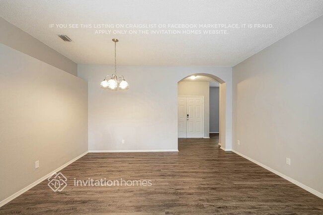 Foto del edificio - 22521 Laureldale Dr