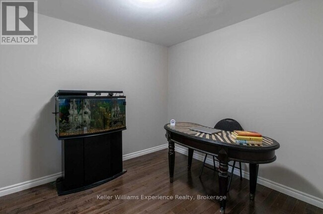 Photo du bâtiment - 85 Melrose Ave