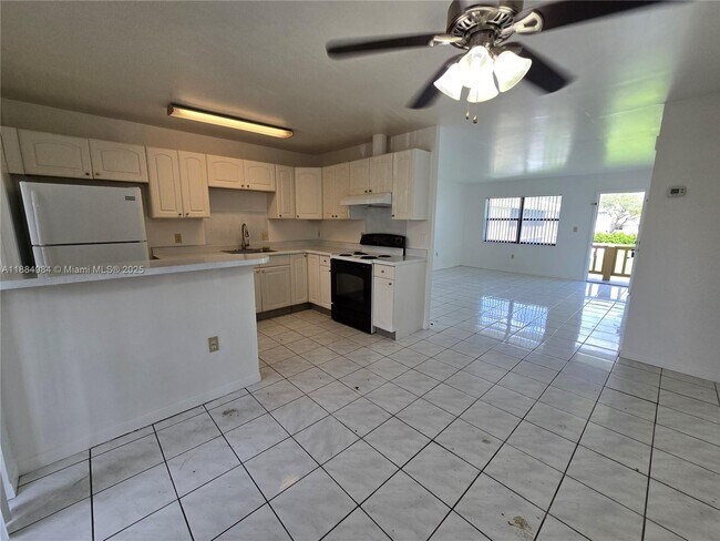 Foto del edificio - 10350 SW 220th St