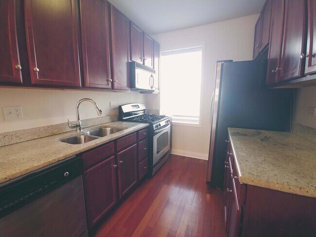 Foto del edificio - 1510 W Schreiber Ave