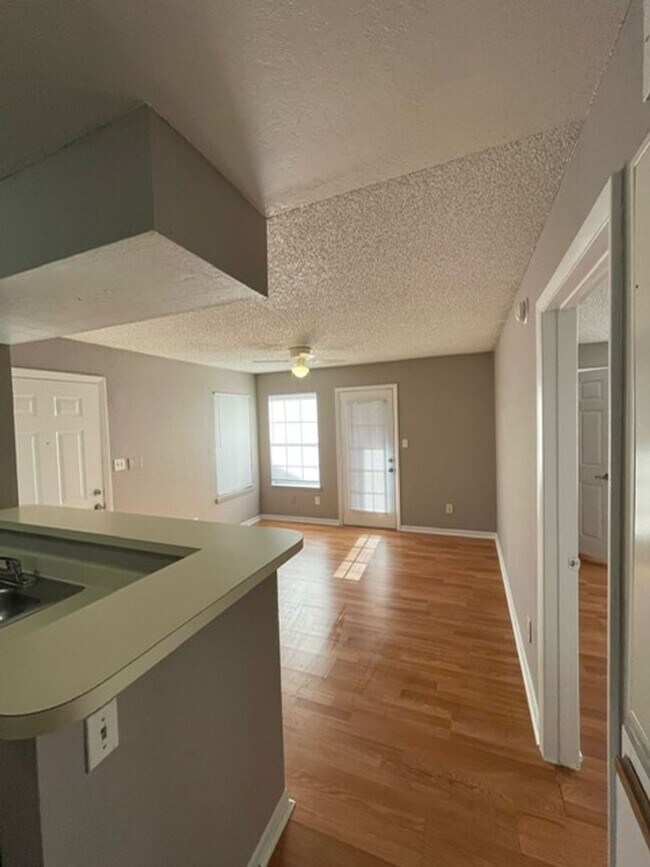 Building Photo - 4350 Perkinshire Ln