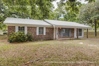 Building Photo - 16201 Cervantes Ct