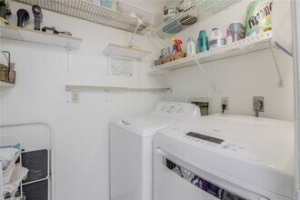 Building Photo - 4549 SE 5th Pl Building Photo - 4549 SE 5th Pl