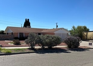 Building Photo - 7105 Tierra Alta Ave