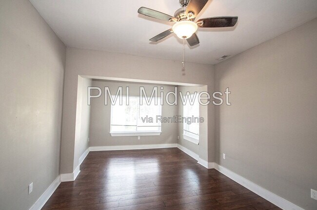 Foto del edificio - 2029 N College Ave
