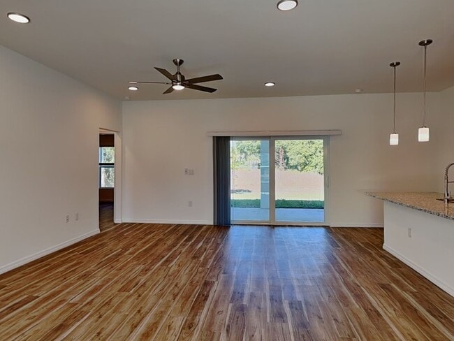 Building Photo - 5281 Gillot Blvd