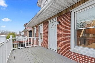 Building Photo - 148 W Walnut St