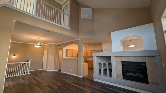 Building Photo - Beautiful condo in Castle Rock