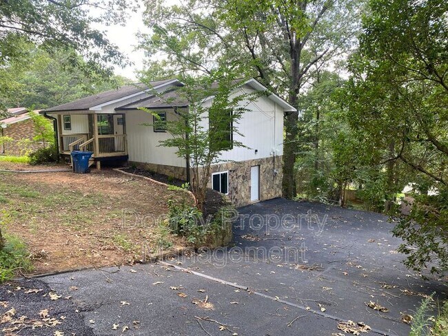 Foto del edificio - 405 Dempsey Ln
