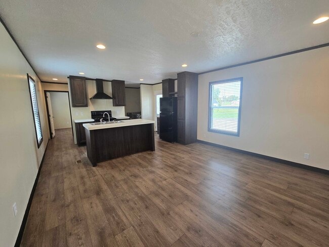 Building Photo - 709 N Collins Fwy