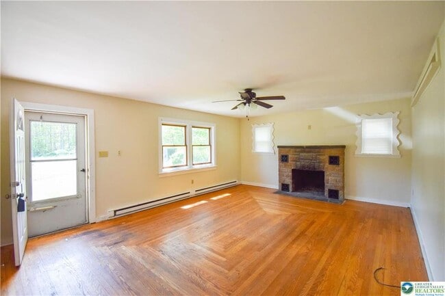 Building Photo - 3284 PA-115