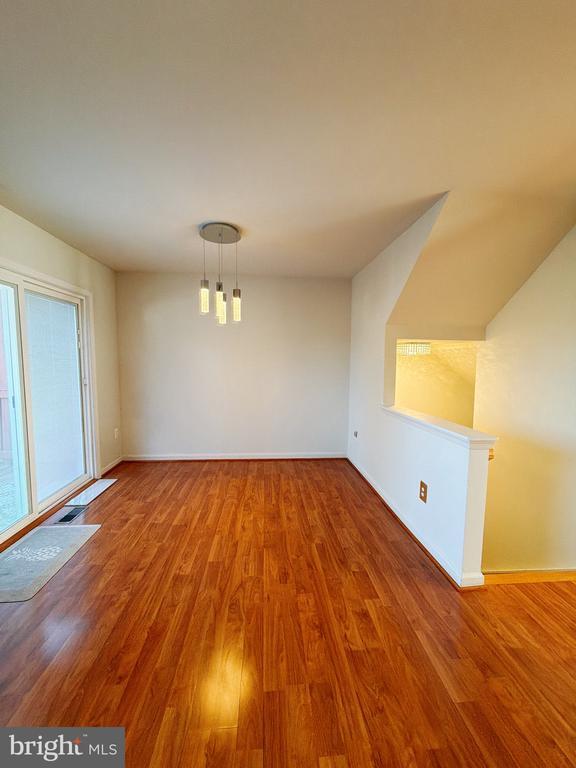 Building Photo - 43750 Tolamac Dr