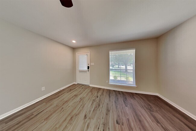 Building Photo - 20203 Stonegrove Ct