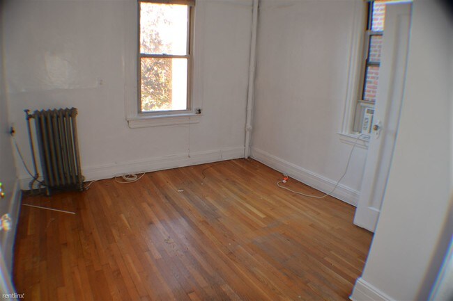 Building Photo - 3234 30th St