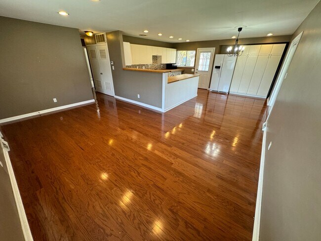 Foto del edificio - 3 Bedroom- Upper Arlington area